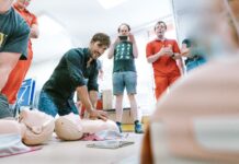 Projekt “50 míst pro dobrý skutek“, který uspořádala Coca-Cola ku příležitosti oslav 50 let na trhu, získal prestižní ocenění od Červeného kříže